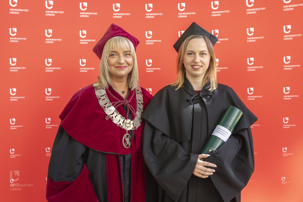 dr Magdalena Nazimek-Rakoczy