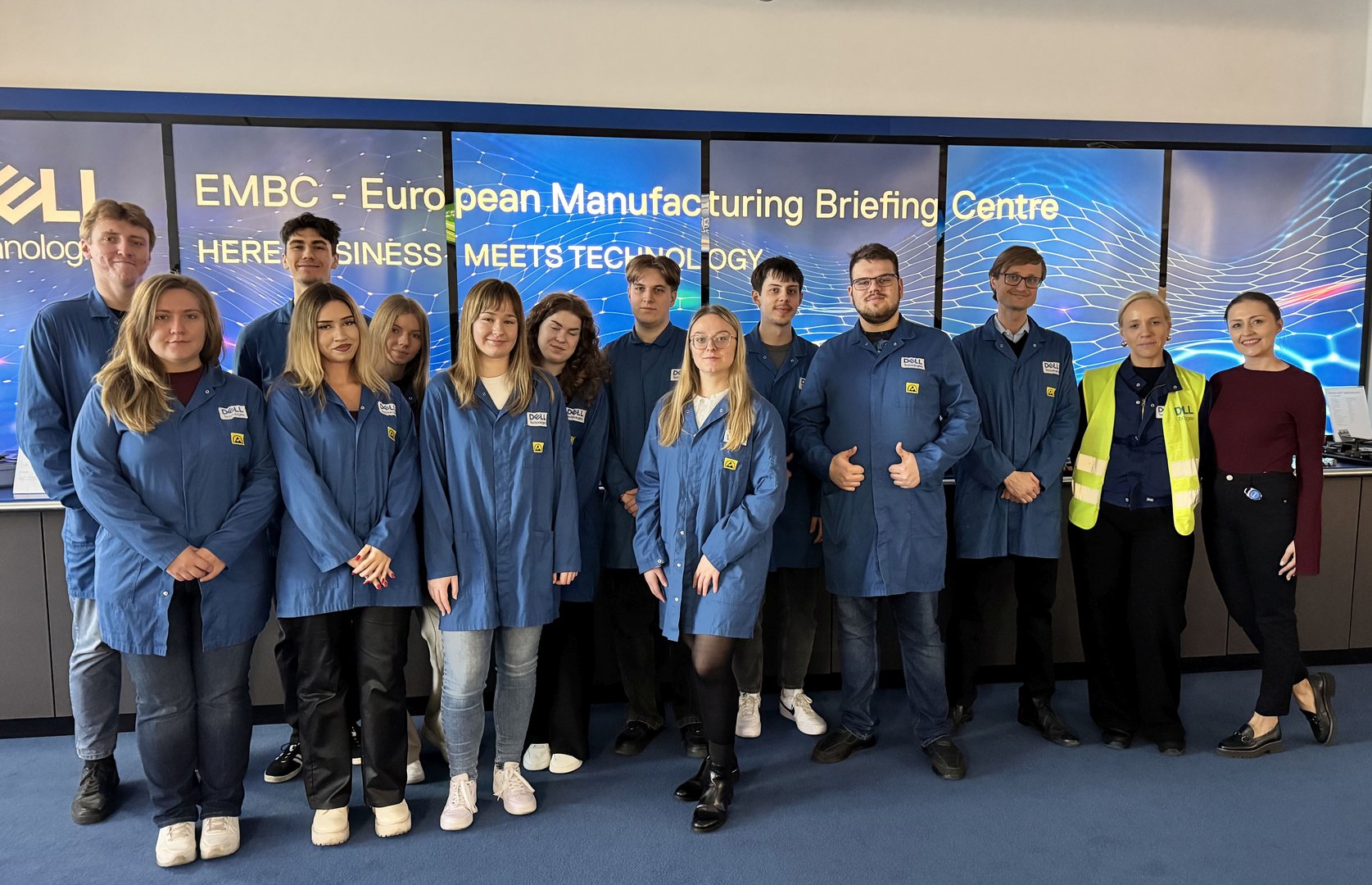 Grupa studentów podczas wizyty studyjnej