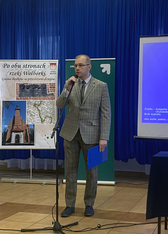 dr Łukasz Ćwikła