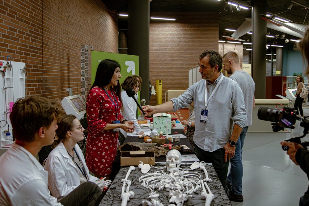 Dr Borowska udzielająca wywiadu