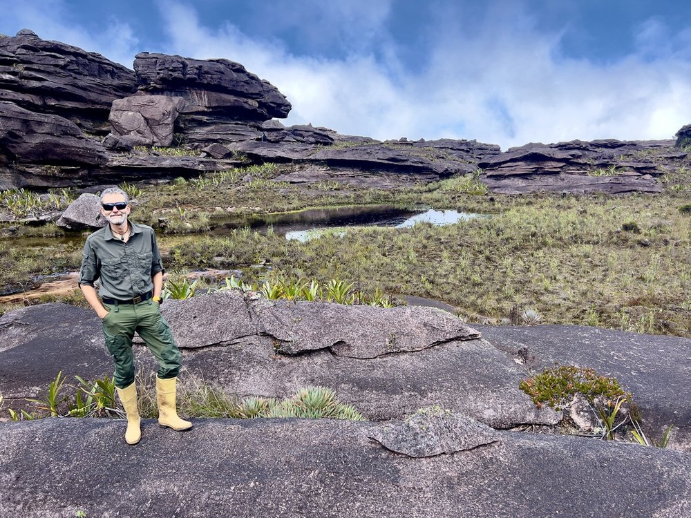 Prof. Philippe J.R. Kok w stacji terenowej 