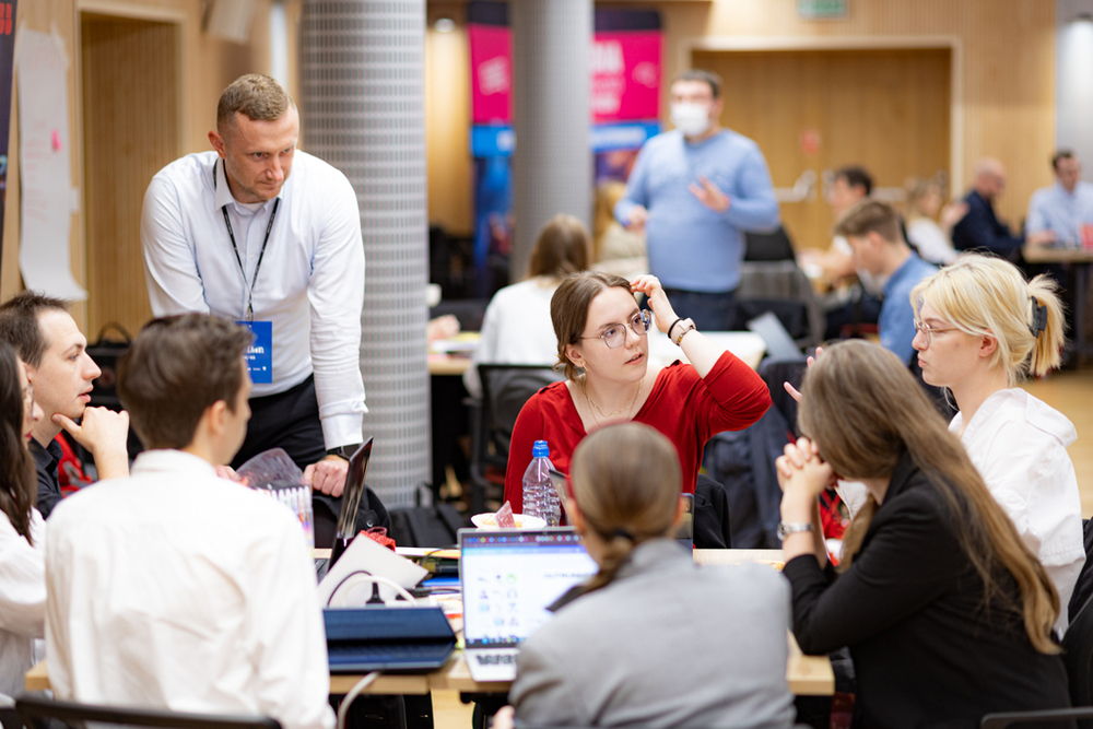 Ideathon UniLodz to festiwal kreatywności, to rywalizacja, ale także okazja do zdobycia unikalnych kompetencji, networkingu i nawiązania cennych kontaktów z potencjalnymi pracodawcami. Dziękujemy wszystkim za udział i zaangażowanie! Jesteśmy przekonani, że tylko łącząc siły możemy stworzyć lepszą przyszłość! 