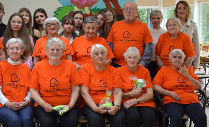 Piknik międzypokoleniowy w Dziennym Domu Seniora WIGOR w Tuszynie
