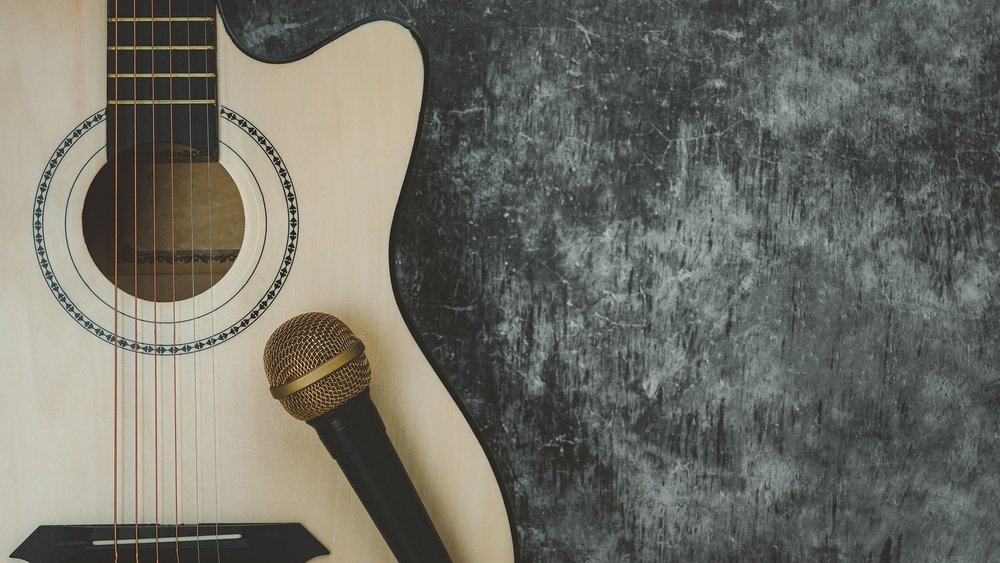 gitara i mikrofon