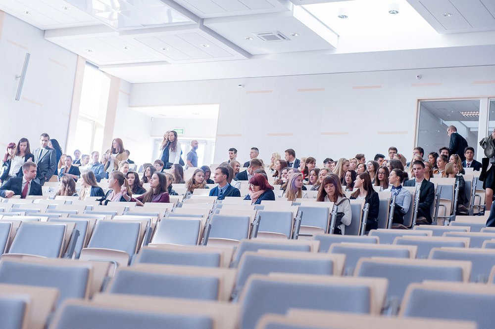 studenci w auli