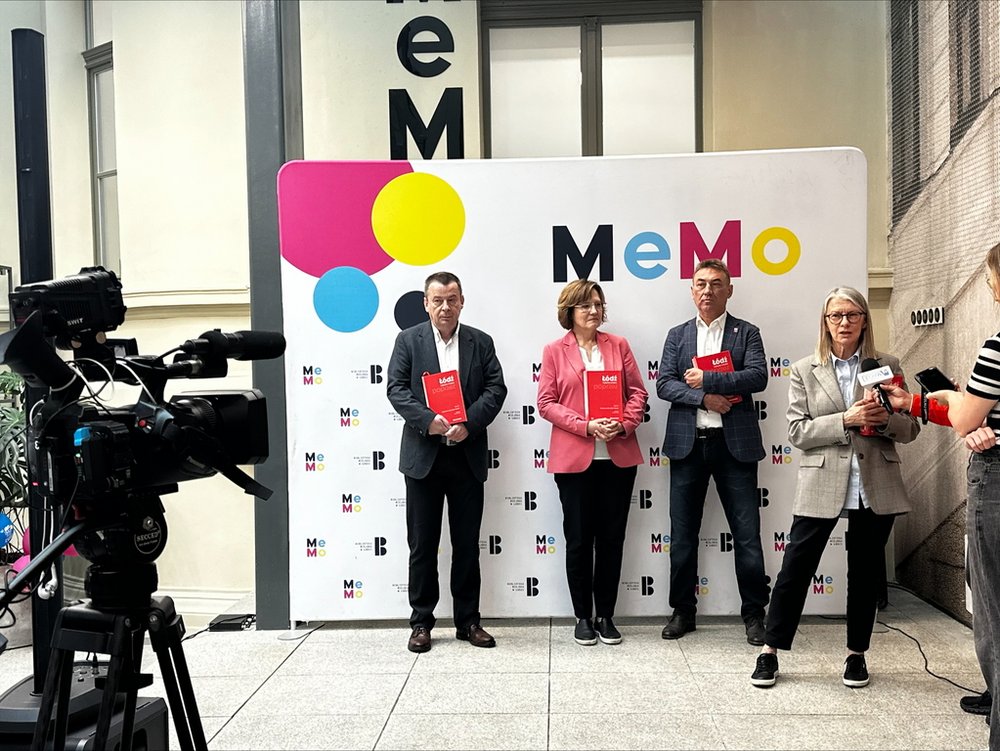 Uczestnicy konferencji prasowej zapowiadającej premierę 5. tomu monografii „Łódź poprzez wieki. Historia miasta” 