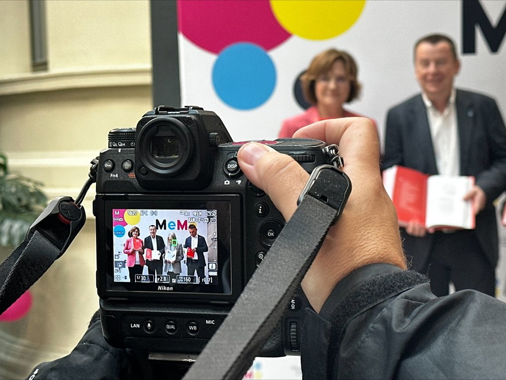 Uczestnicy konferencji prasowej zapowiadającej premierę 5. tomu monografii „Łódź poprzez wieki. Historia miasta” 